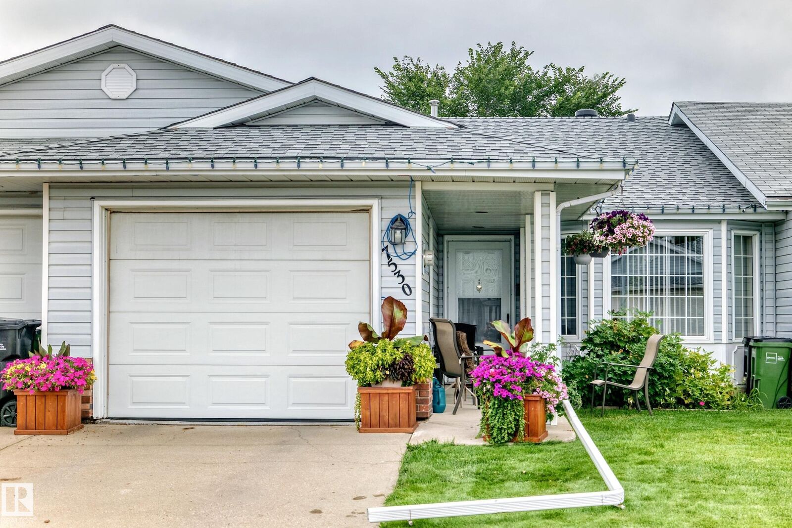 Property Photo: 7530 137A Avenue NW AB T5C 3R4