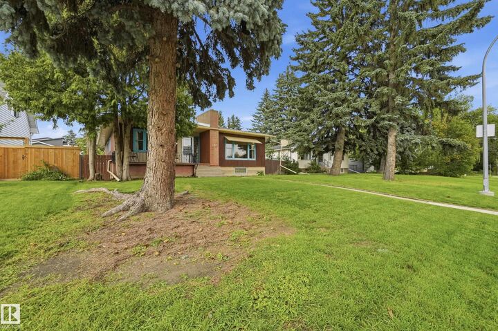 Property Photo:  11310 110 Avenue NW  AB T5H 1J3 