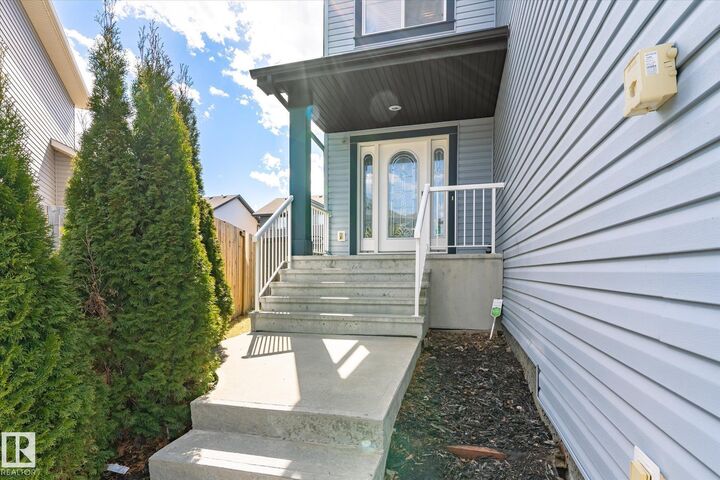 Property Photo:  137 Wellington Place  AB T8L 0G4 