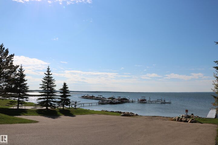 Property Photo:  617 55101 Ste Anne Trail  AB T0E 1A1 