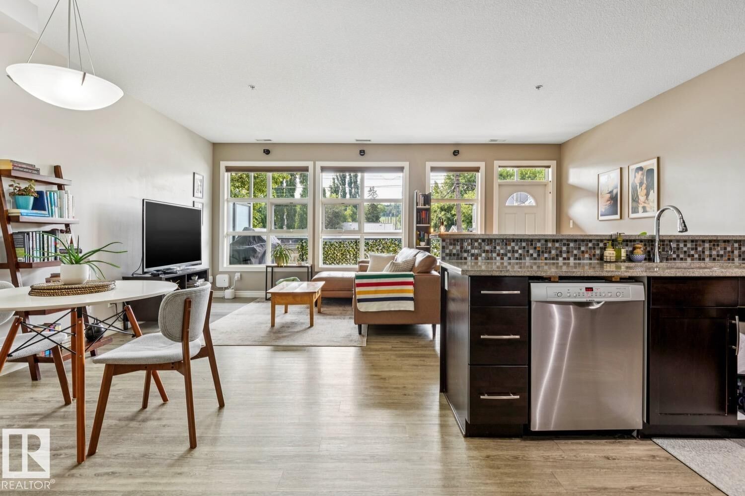 Property Photo:  9603 98 Avenue NW 104  AB T6C 2E2 