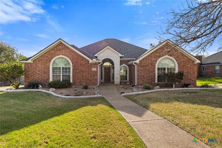 Property Photo: 3204 Loving Cove TX 76513