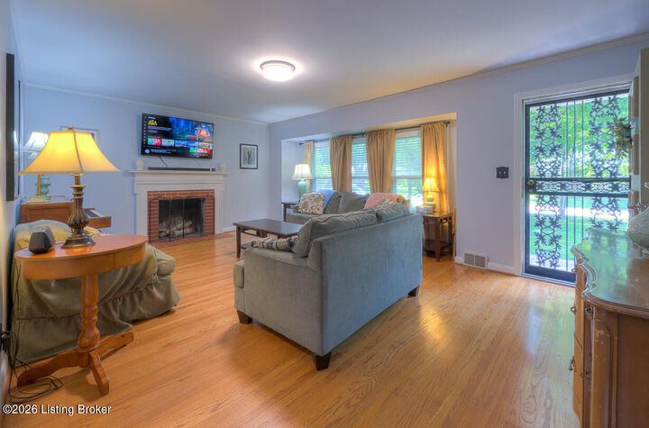 Property Photo:  4301 Mt Vernon Rd  KY 40220 