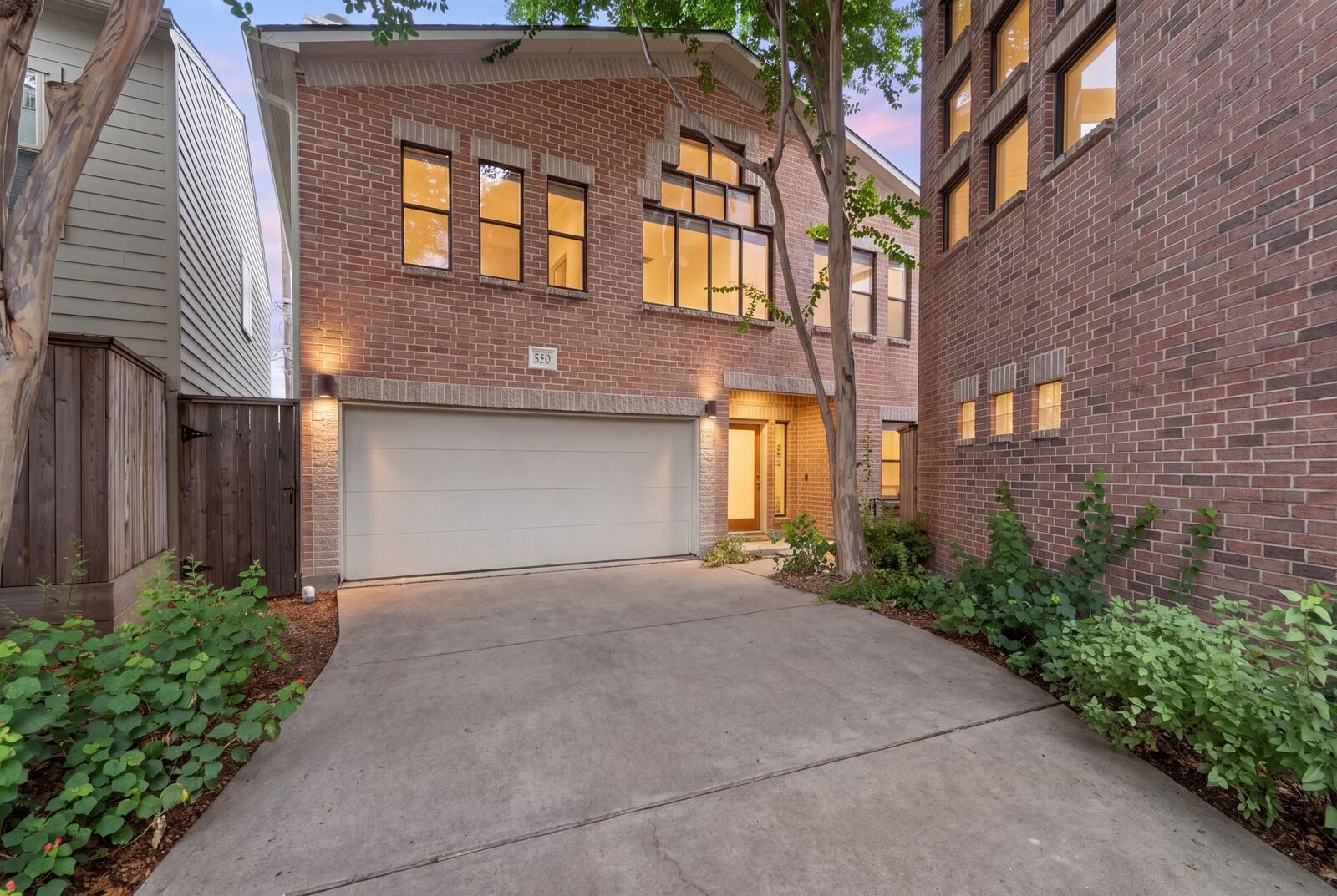 Property Photo:  5020 Darling Street  TX 77007 