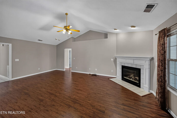 Property Photo:  1650 Maremont Rd  TN 37918 