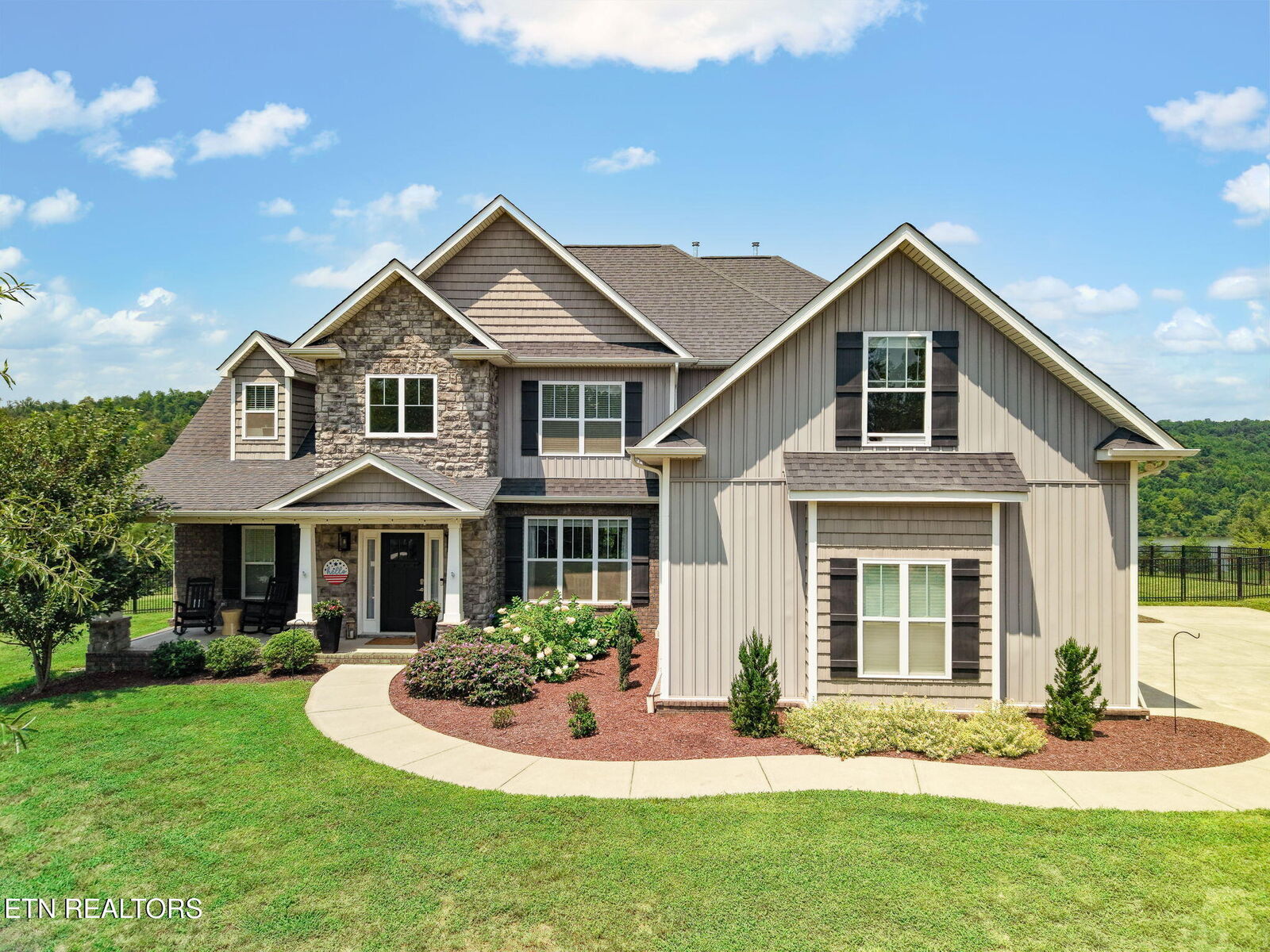Property Photo:  102 Pineberry West Rd  TN 37830 