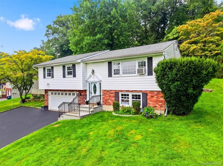 Property Photo:  161 Geymer Drive  NY 10541 