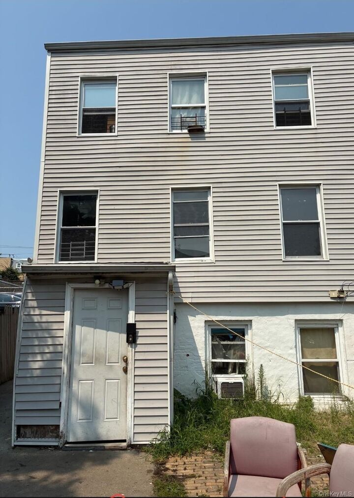 Property Photo:  2 Ritters Lane  NY 10703 