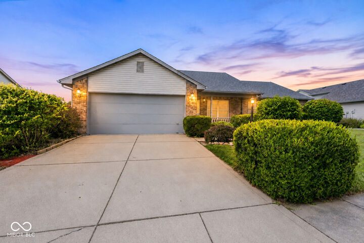 Property Photo: 510 E Quail Ridge Drive IN 46074
