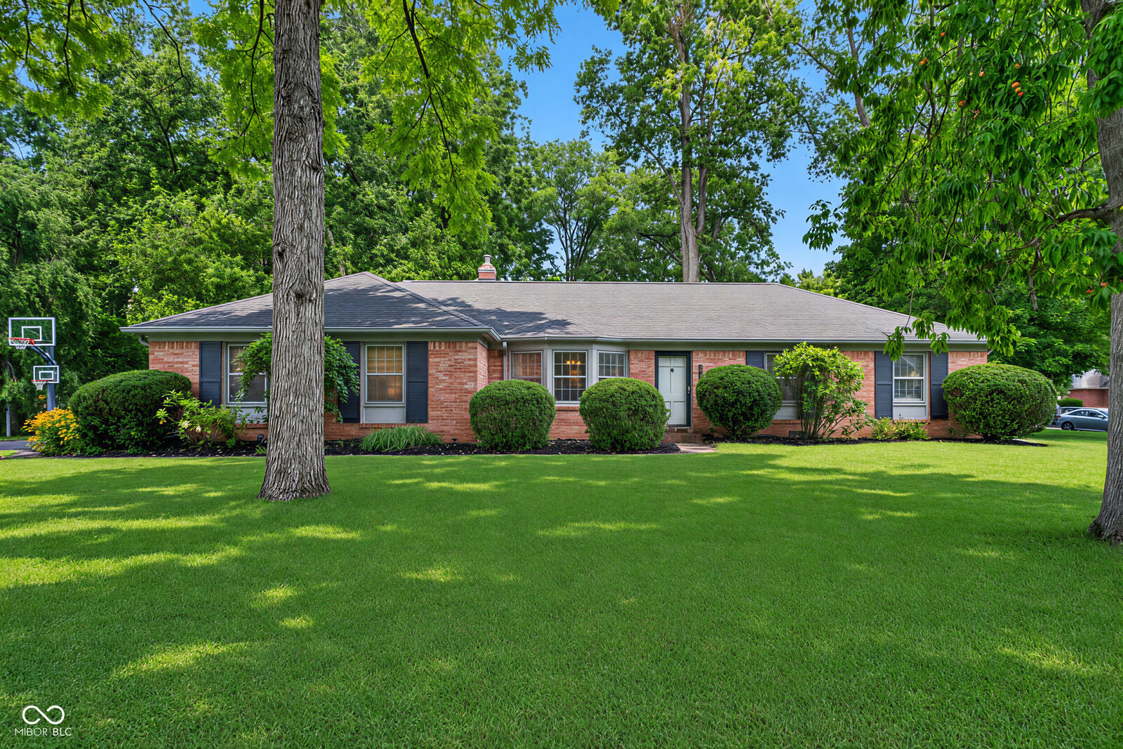 Property Photo: 7146 N Dearborn Street IN 46240