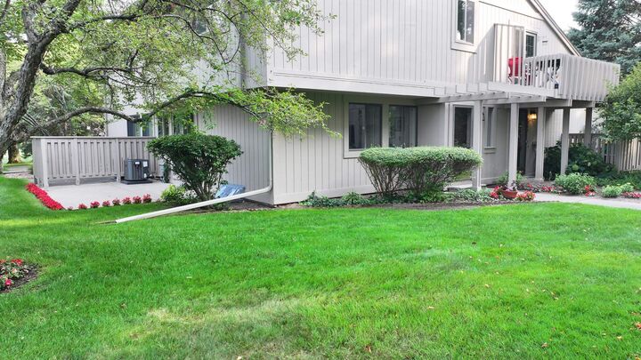 Property Photo:  2269 Fairway Pines Court Court#4, Unit 51  MI 48706 