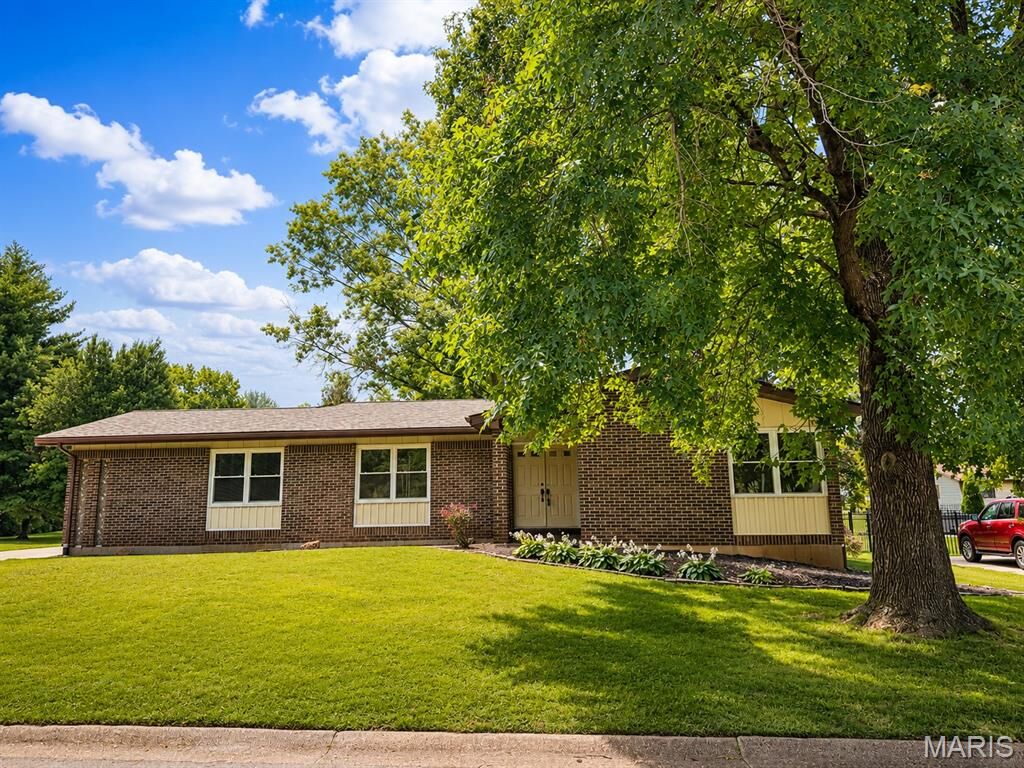 Property Photo:  518 Sequoia Street  MO 63640 