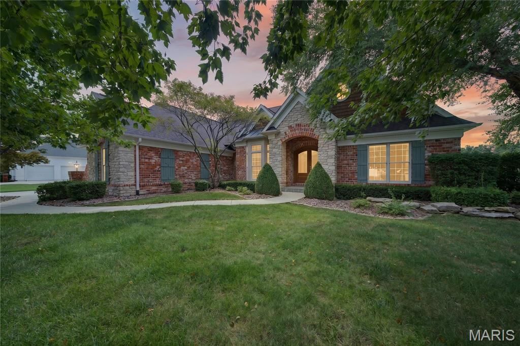 Property Photo:  1008 Hawks Landing Drive  MO 63367 