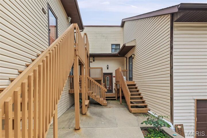 Property Photo: 21 Parkridge IL 62226