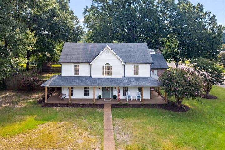 Property Photo: 300 Rutledge St TN 38017