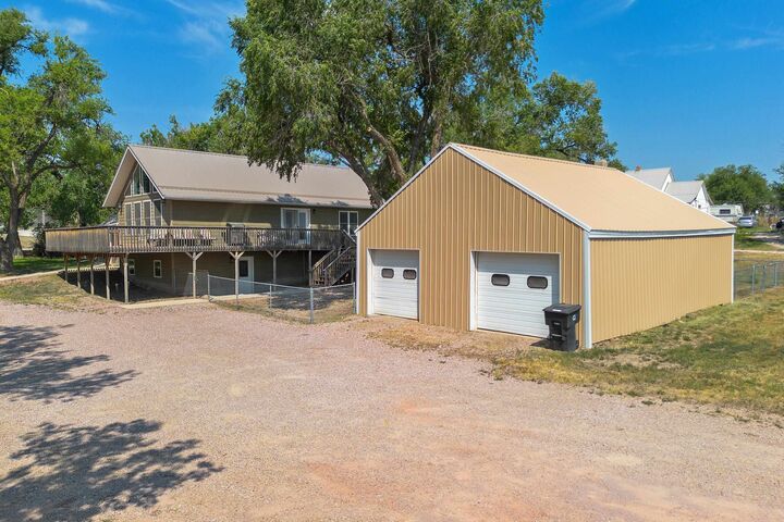 Property Photo: 1003 3rd Avenue SD 57735