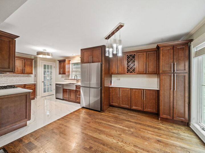 Property Photo:  1508 Potter Road  IL 60068 