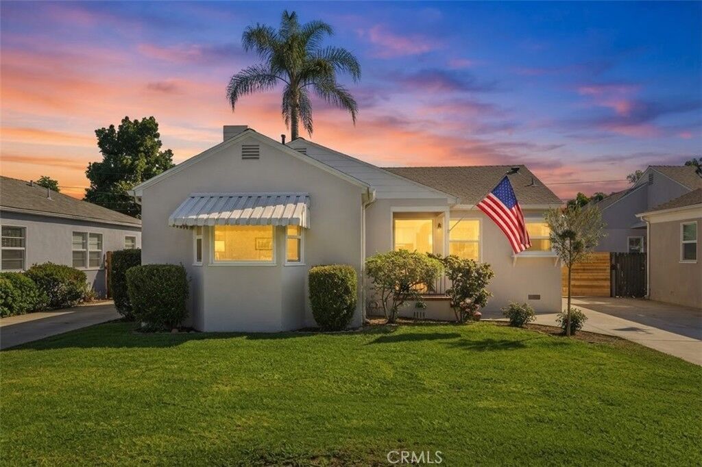 Property Photo:  11237 Rincon  CA 90606 