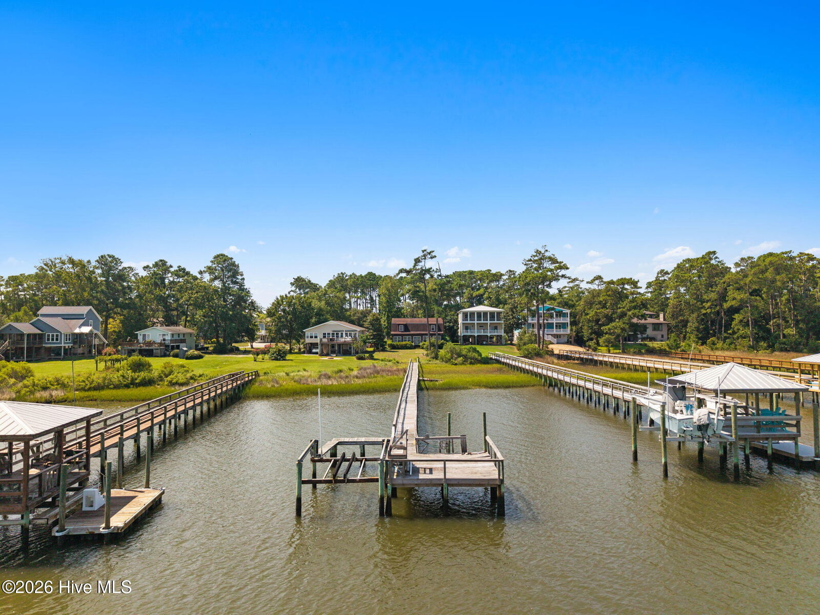 Property Photo:  2404 W Yacht Drive  NC 28465 