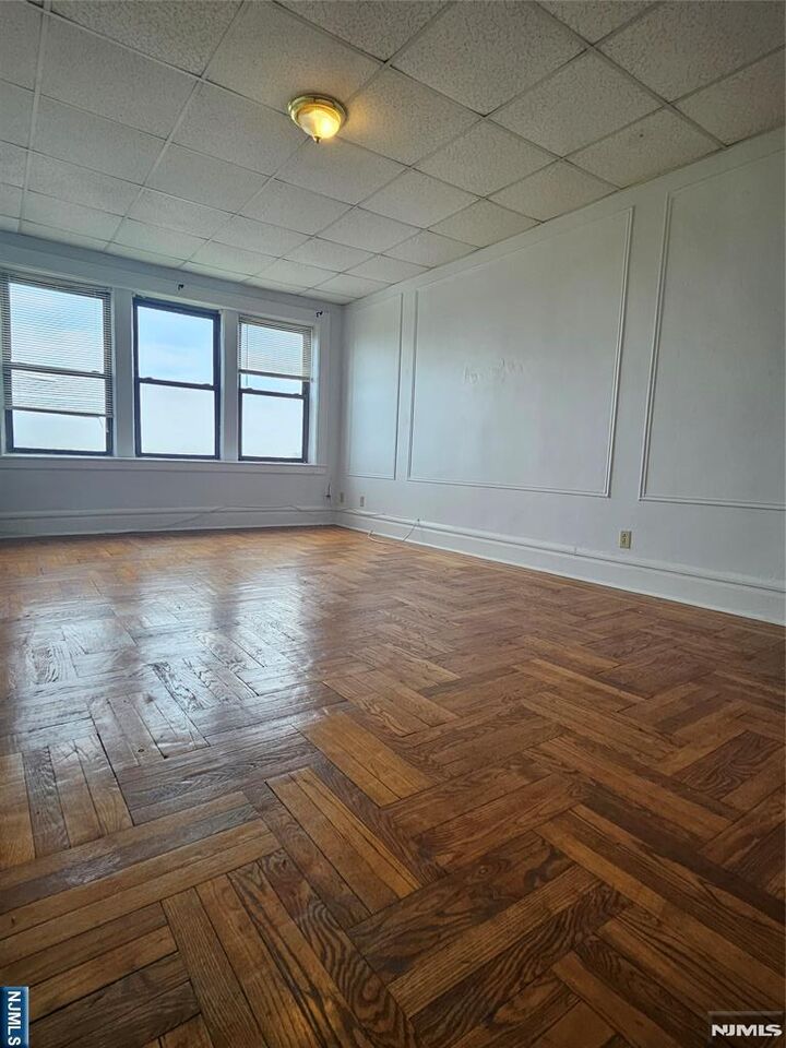 Property Photo:  194 Davis Avenue 51  NJ 07032 