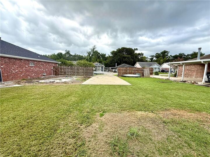 Property Photo: 2901 Meadow Drive LA 70092
