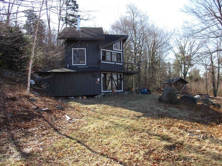 Property Photo:  100 Wildcat Hill Road  NH 03071 