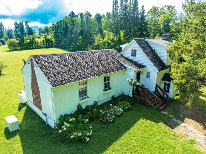 Property Photo:  635 Hadley Road  NH 03586 