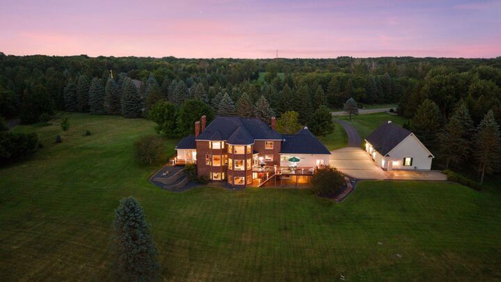 Property Photo:  4650 Neal Avenue N  MN 55082 