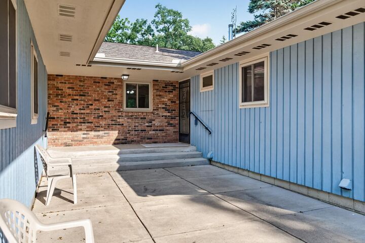 Property Photo:  6033 Oak Circle  MN 55056 