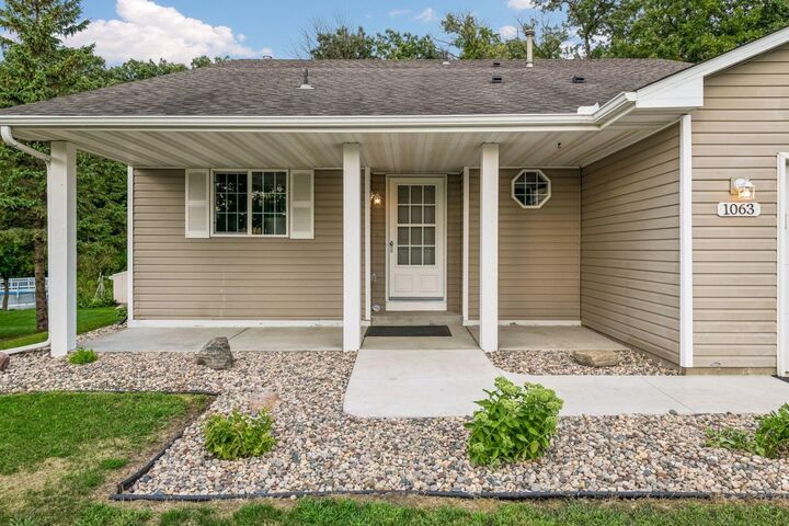 Property Photo:  1063 Meadow Street  MN 55322 