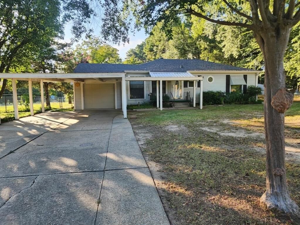 Property Photo: 1894 Shady Lane LA 71118