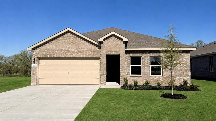 Property Photo: 908 Parkview Drive TX 76031