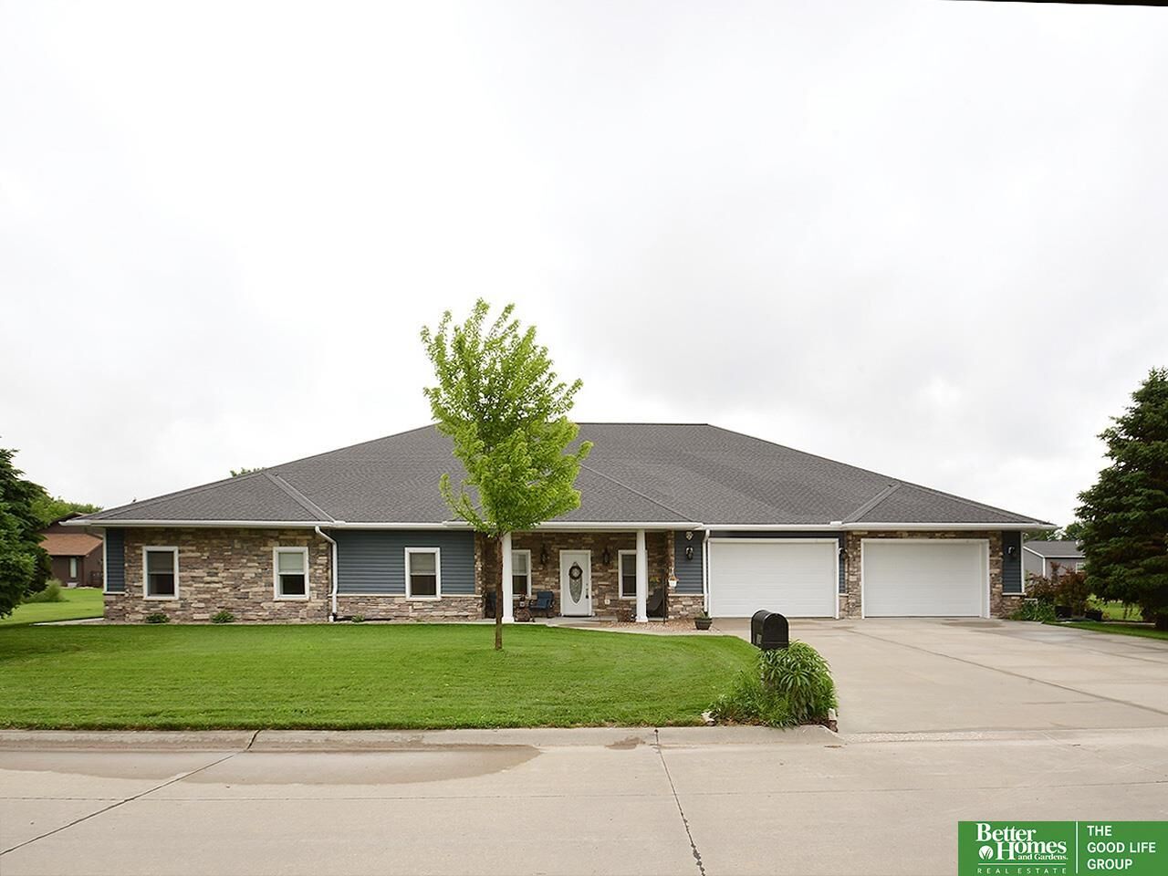 Property Photo:  220 Taylor Street  NE 68837 