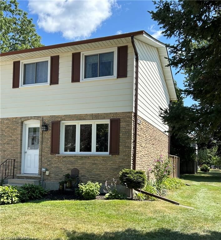 Property Photo: 202 Richardson Drive 29 ON N0A 1N4