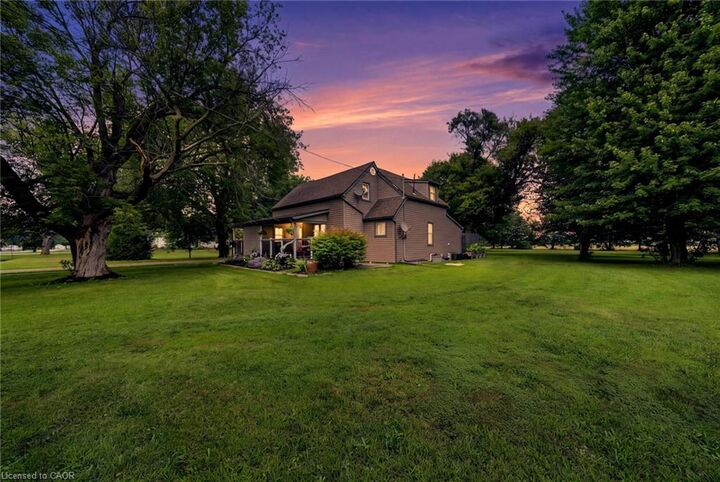 Property Photo: 43287 Pettit Road ON L0S 1V0