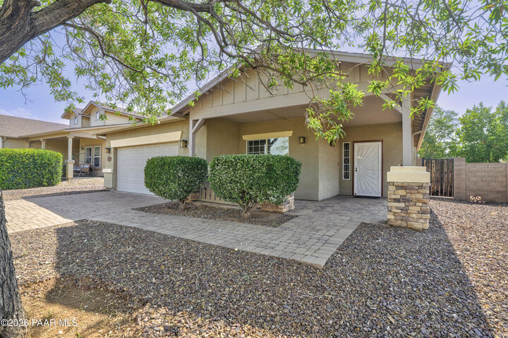 Property Photo:  587 N Franco Street  AZ 86327 
