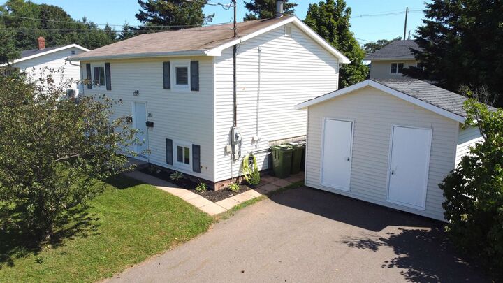 Property Photo:  313 Brophy Avenue  PE C1N 5K6 