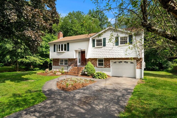 Property Photo: 21 Freeport Dr MA 01803