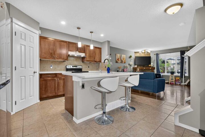 Property Photo: 66 Panatella Park NW AB T3K 6K4