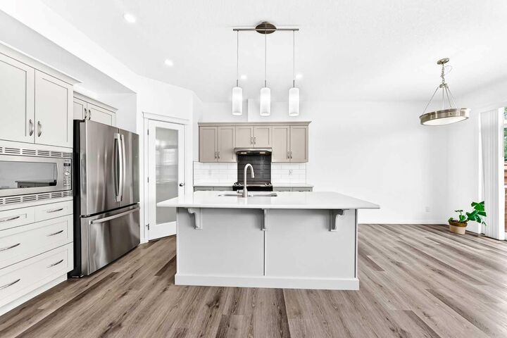Property Photo:  190 Sage Bluff Rise NW  AB T3R 1W3 