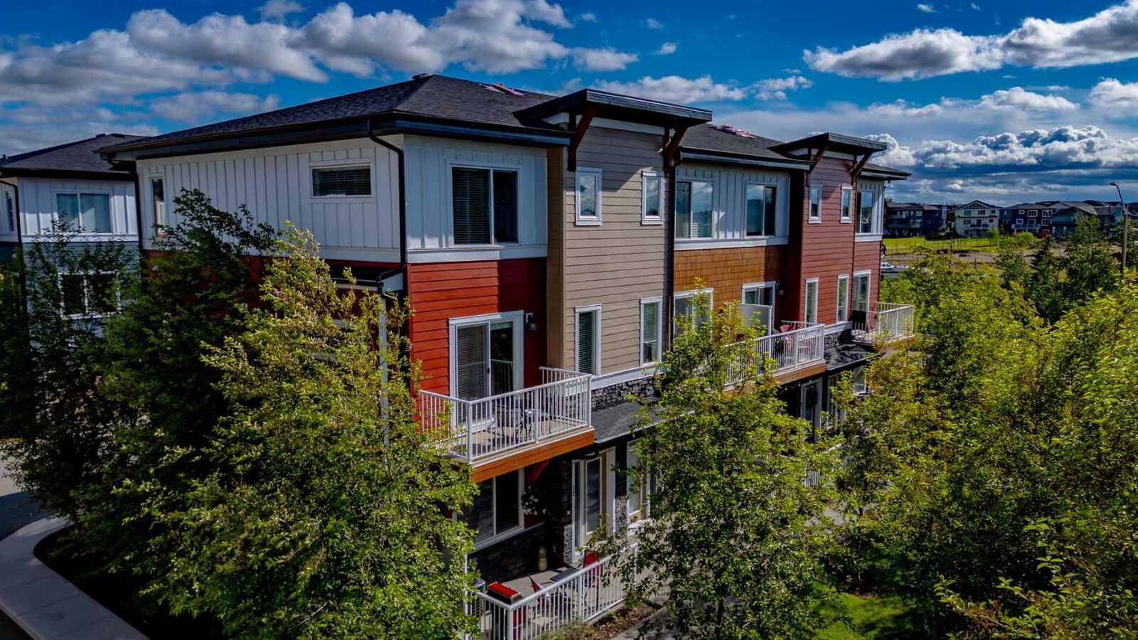 Property Photo: 111 Rainbow Falls Gate 17 AB T1X 0Z4
