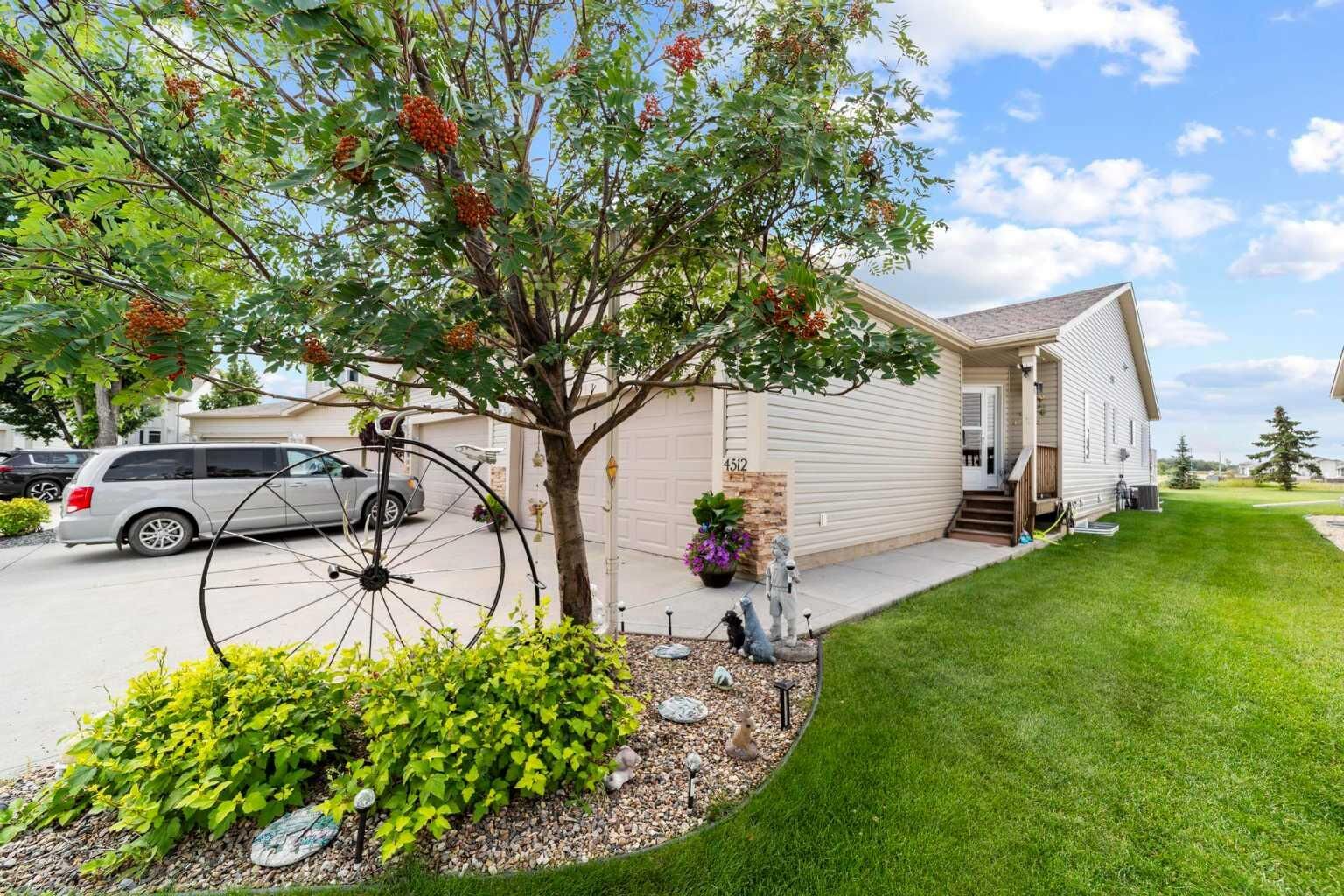 Property Photo:  4512 71 Street Close  AB T4V 5B4 