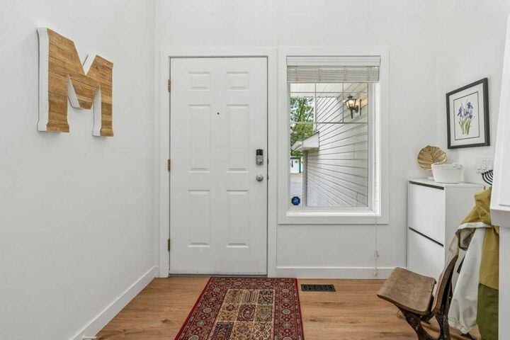Property Photo: 42 Douglas Glen Circle SE AB T2Z 3T3