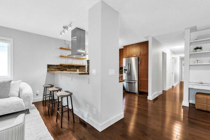 Property Photo: 2807 29 Street SW AB T3E 2K7