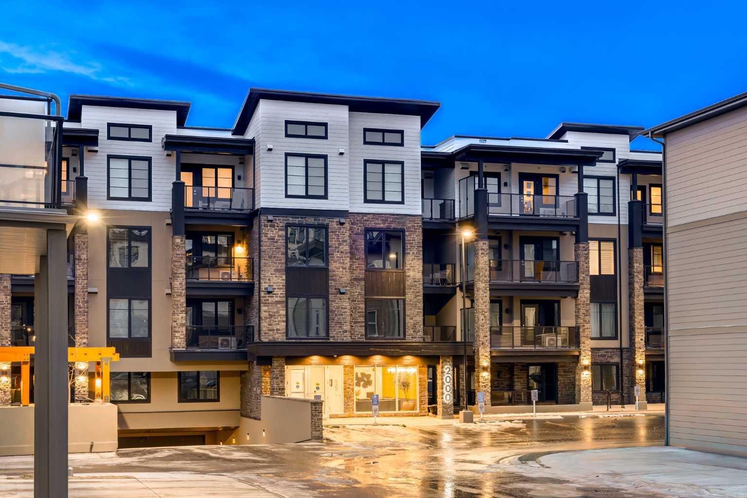 Property Photo: 2117 81 Street SW 2113 AB T3H 6H5