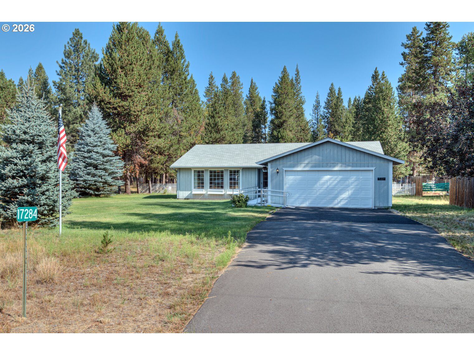 Property Photo: 17284 Kingfisher Dr OR 97707