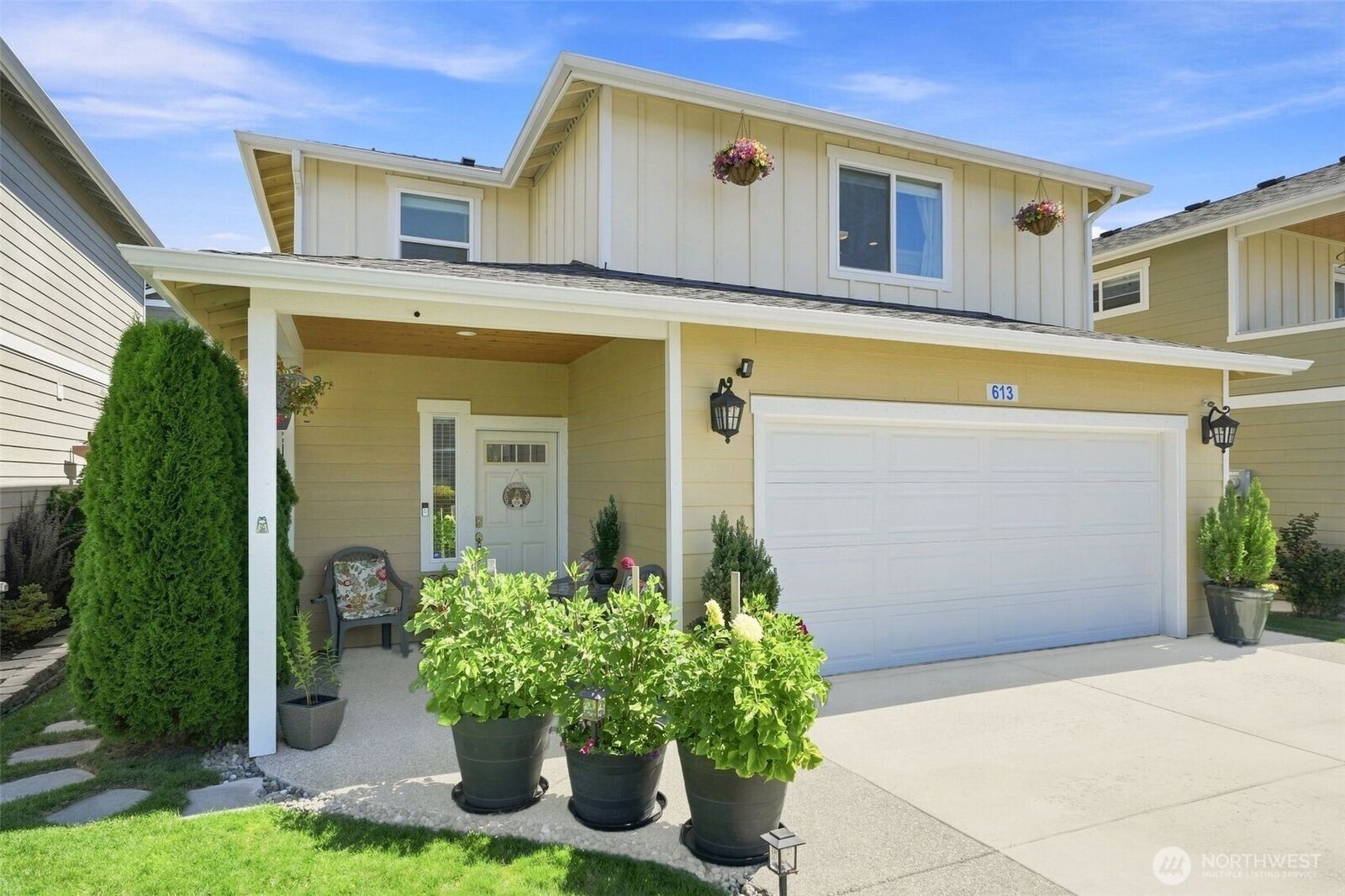 Property Photo: 613 Stacey Place WA 98284