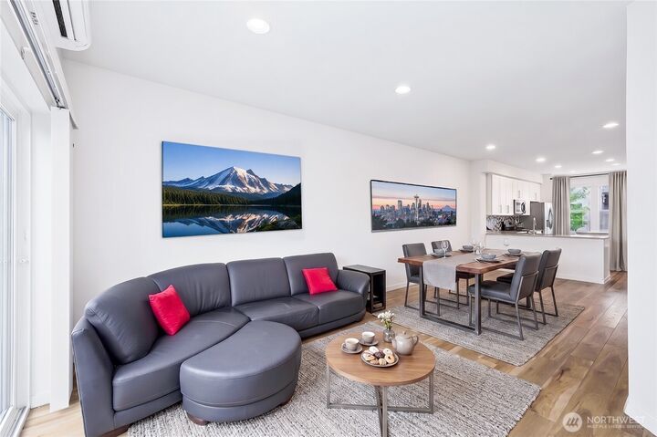Property Photo: 12915 20th Dr W F WA 98204