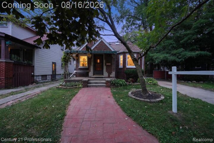 Property Photo: 310 W Chesterfield Street MI 48220