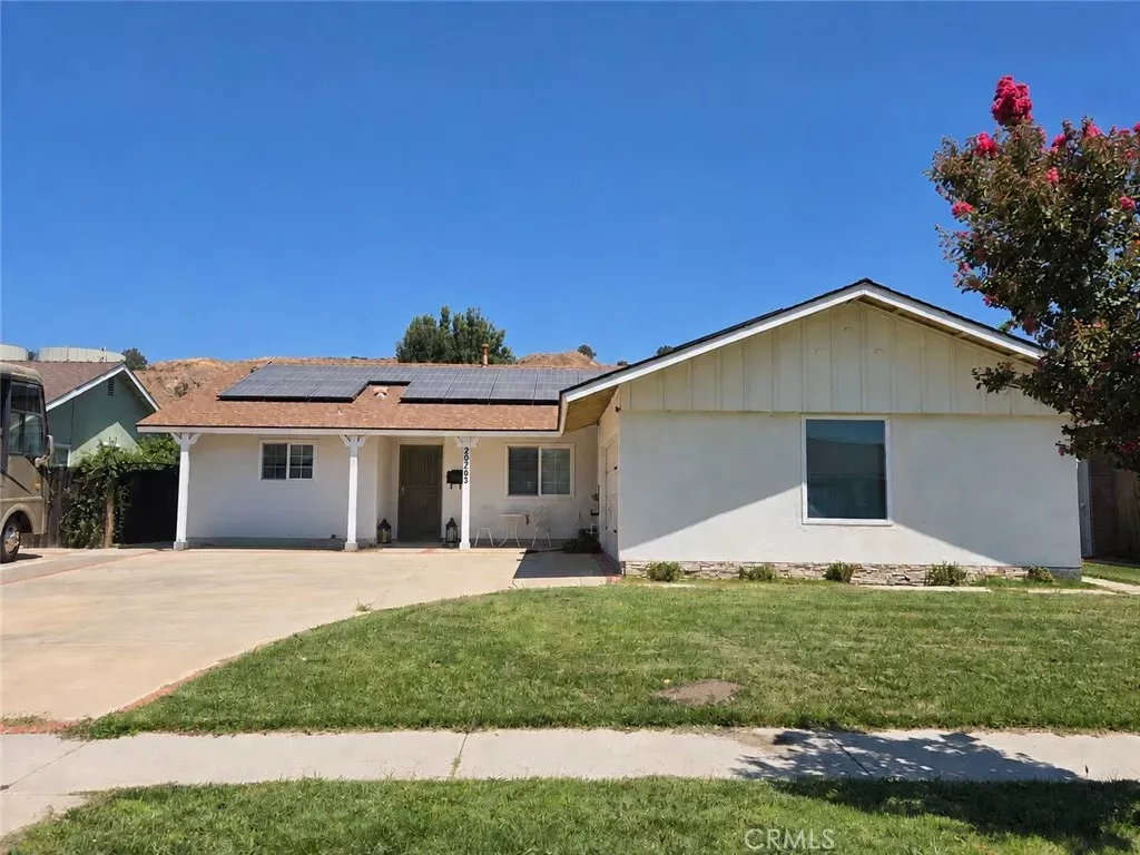 Property Photo: 20263 Lakemore Drive CA 91351